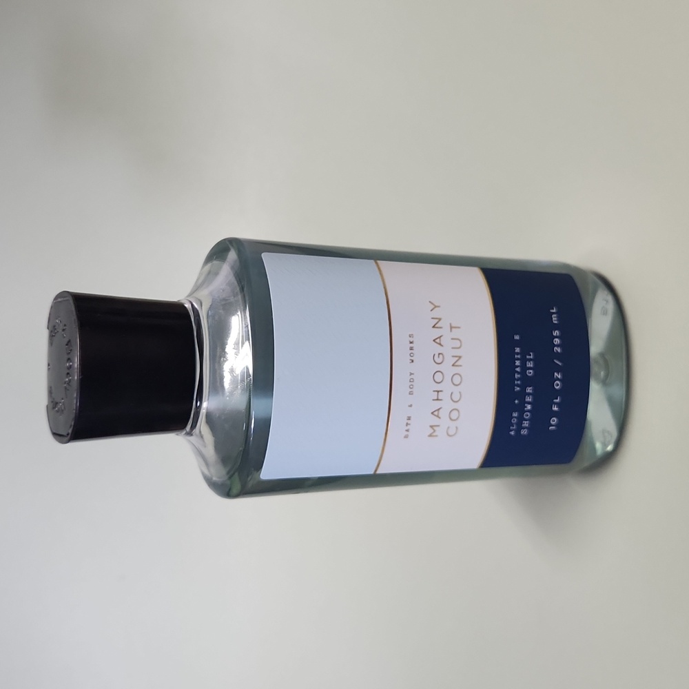 Mahogany Coconut Shower Gel by Bath & Body Works